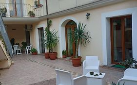 Giarranas House - Apartment With Coutyard