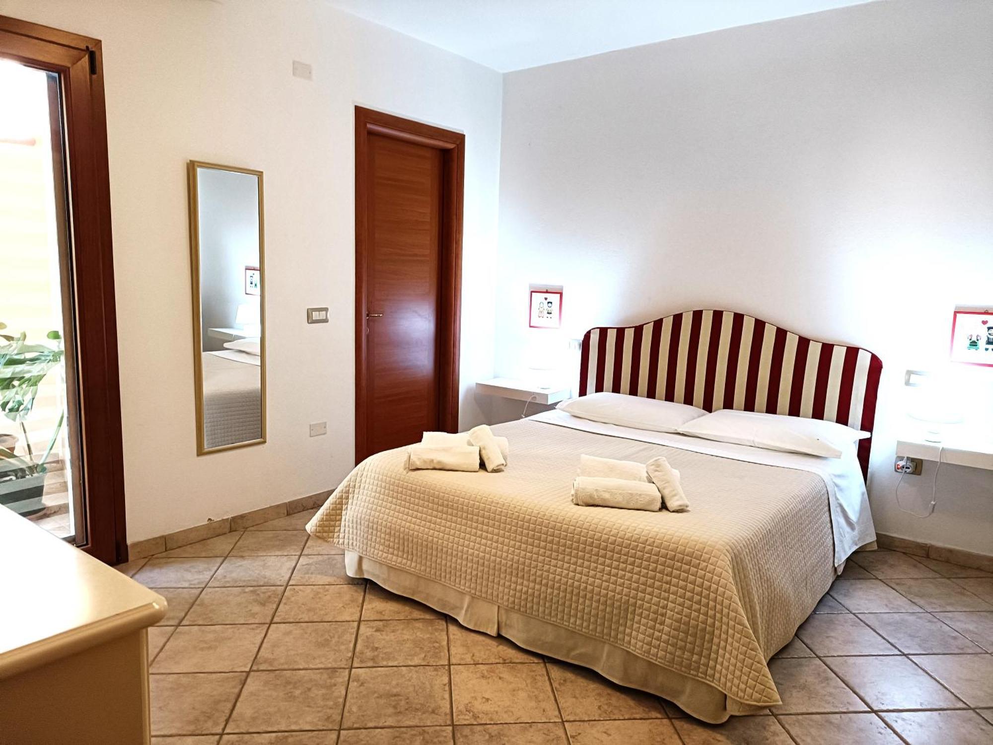 Giarranas House - Apartment With Coutyard Villacidro Extérieur photo