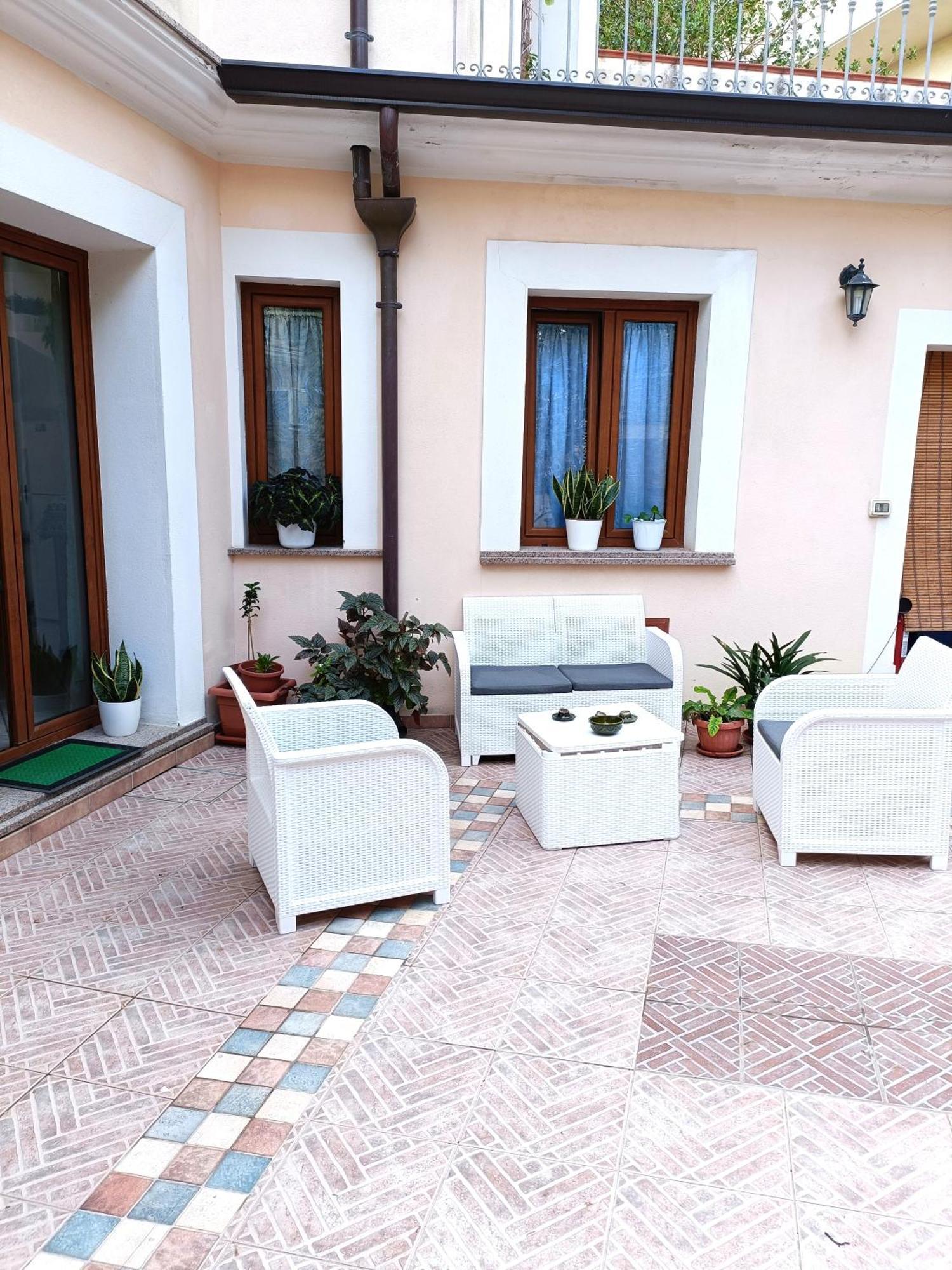 Giarranas House - Apartment With Coutyard Villacidro Extérieur photo